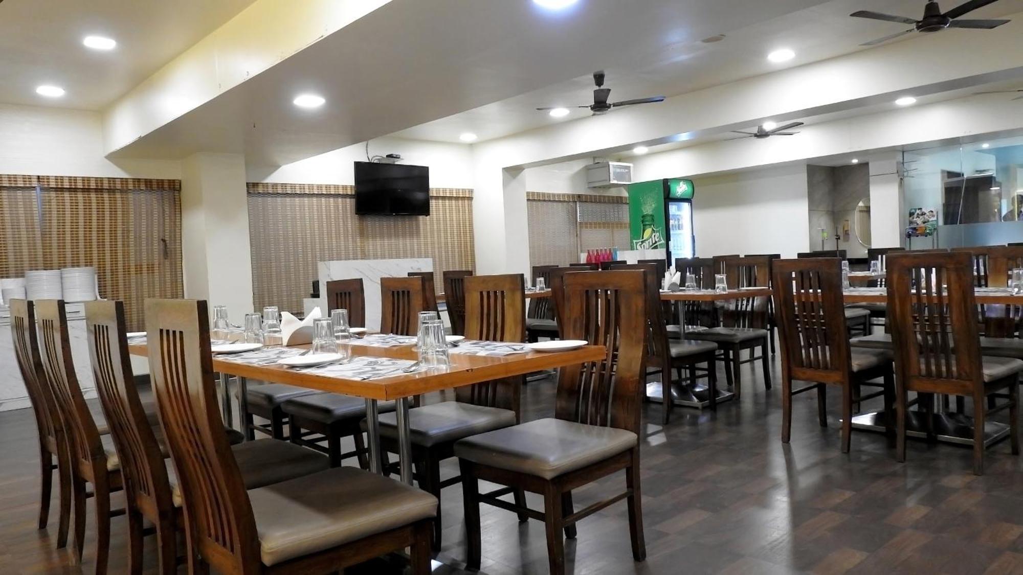 Hotel Sai Miracle Shirdi Buitenkant foto
