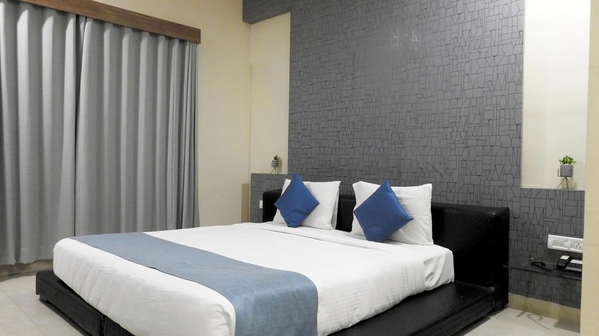 Hotel Sai Miracle Shirdi Buitenkant foto