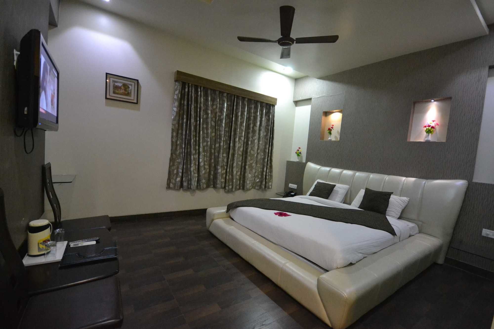 Hotel Sai Miracle Shirdi Buitenkant foto